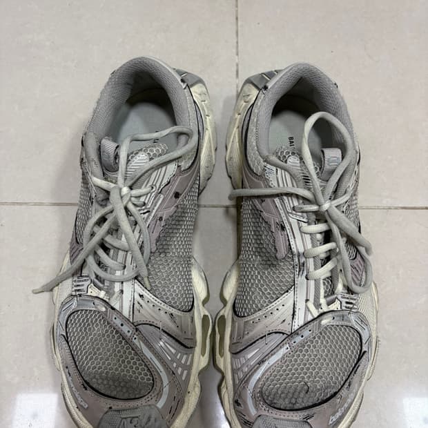 발렌시아가 스테이플러 베이지 그레이