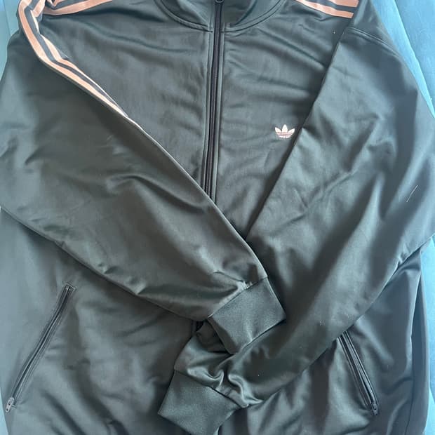 아디다스 베켄바우더 BB 트랙탑 쉐도우 그린