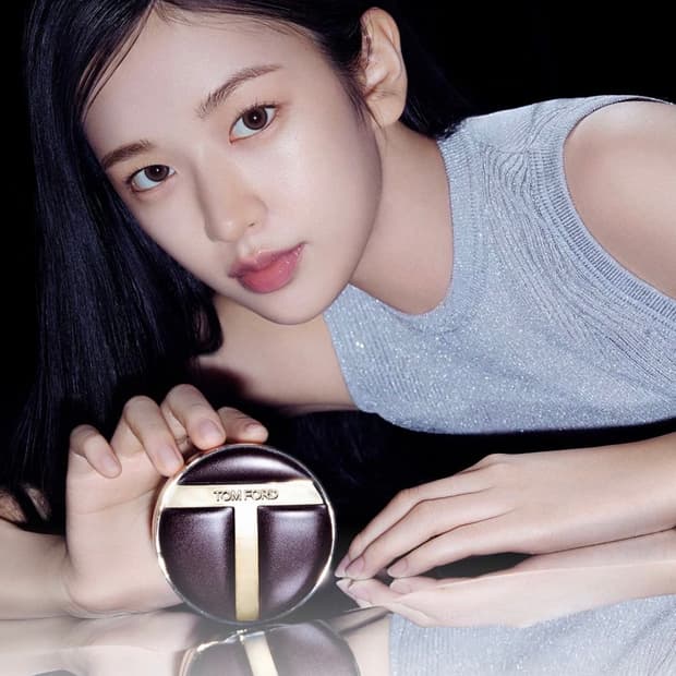 톰포드 new신상 글로우쿠션(새상품)