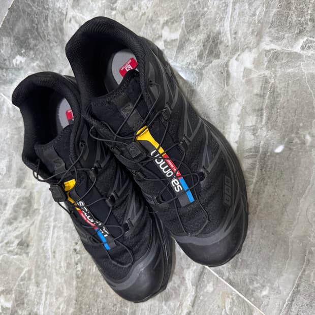 살로몬 xt-6 adv 블랙 270 사이즈 판매합니다.