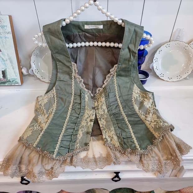 axes femme 레이스 베스트 빈티지 스타일