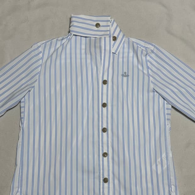 38 비비안웨스트우드 블루 스트라이프 반팔 셔츠