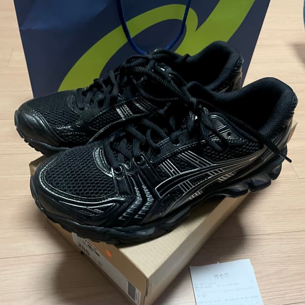 아식스 젤카야노 14 블랙 퓨어실버 255 (새상품)