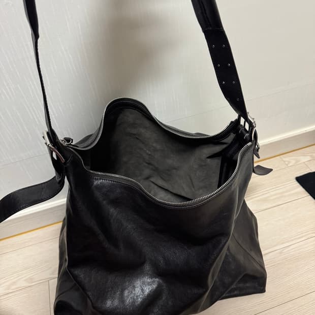 르메르 벨티드 호보백 다크 초콜릿