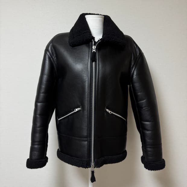 비바스튜디오) 블랙 무스탕 자켓