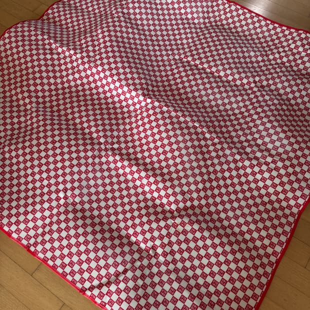 유니클로 14시즌 한정판 돗자리