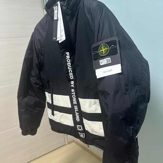 스톤아일랜드X슈프림 23Fw 리버시블 퍼피 패딩 블랙M 새상품급