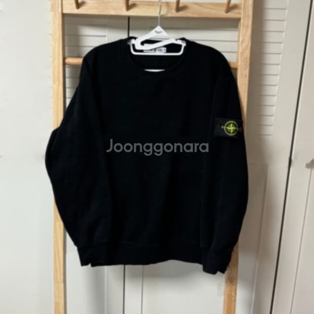 스톤아일랜드 블랙 기모 맨투맨.  M/L
