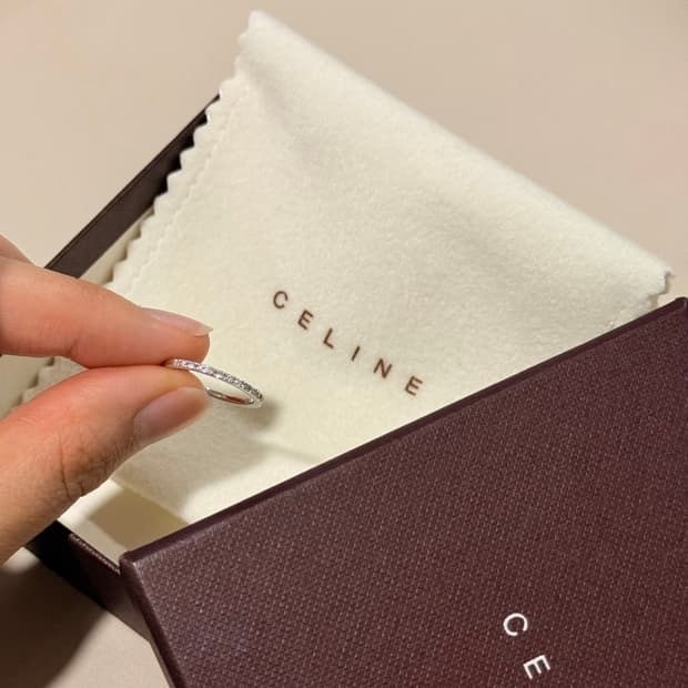 셀린느 10K 다이아 반지 (풀박스)