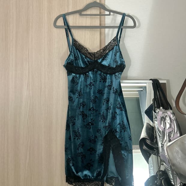 벨벳 플라워 미니 슬립원피스