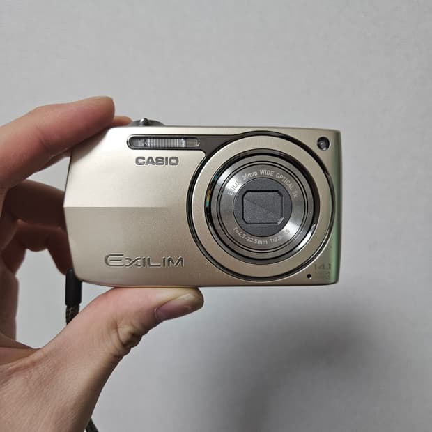 (아일릿 모카 디카) 카시오 엑슬림 EX-Z2300 골드