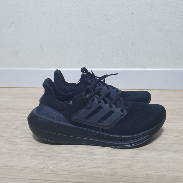아디다스 울트라부스트 운동화 275