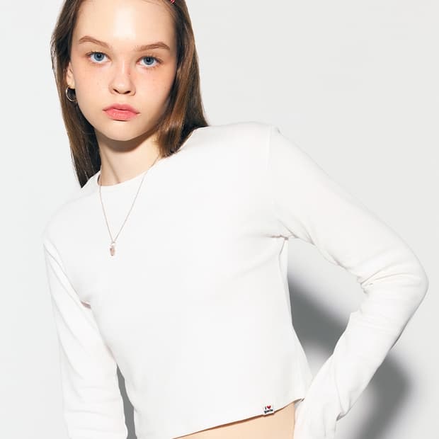 에즈이프캘리 베이직 크롭 롱슬리브 새상품