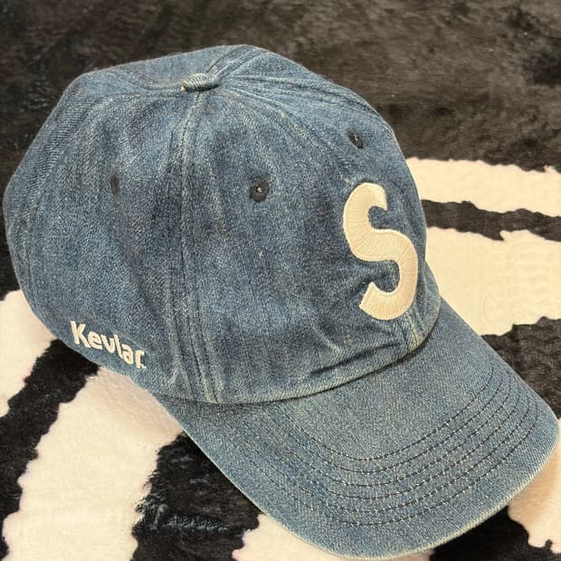 슈프림 kevlar s로고 볼캡