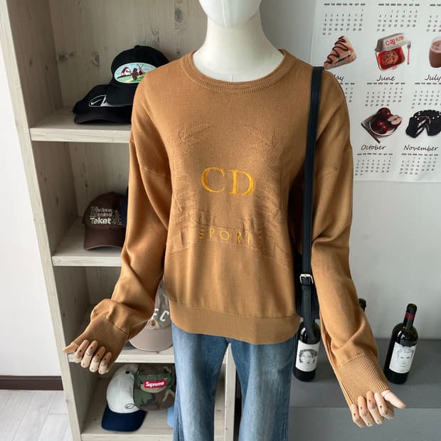 디올 빅로고 카멜 니트