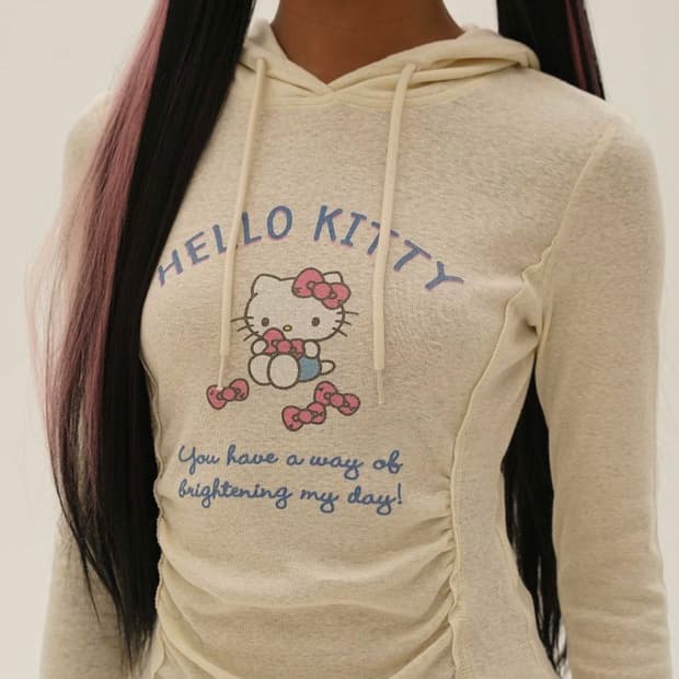 모로모로 키티 프린팅 슬림 드로스트링 긴팔 후드티