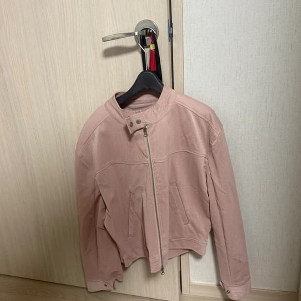 핑크 가죽 자켓