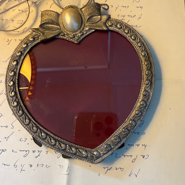 유럽 빈티지 감성 하트 액자입니다