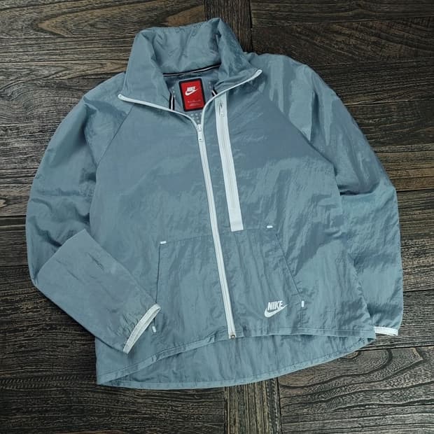 [나이키] 하이넥 소프트쉘 경량 바람막이 자켓 M17791