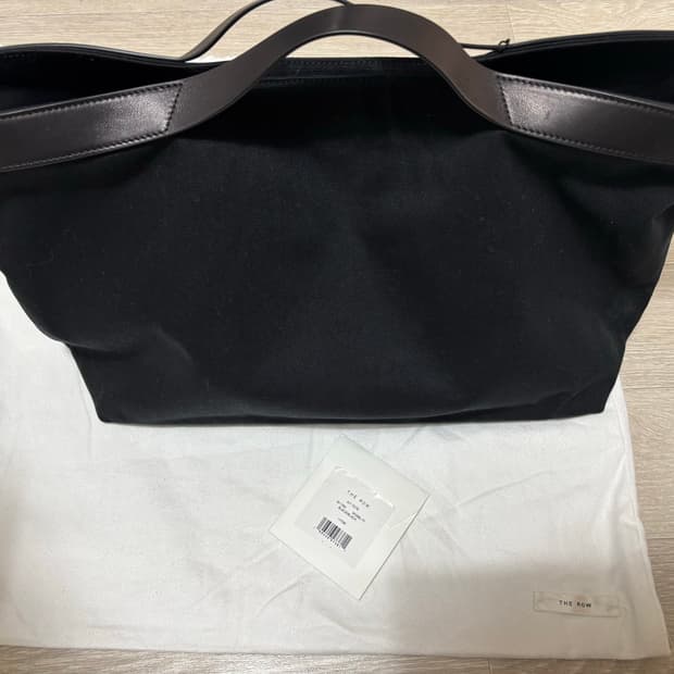 The row 더로우 키트백 블랙 정품 kit tote bag