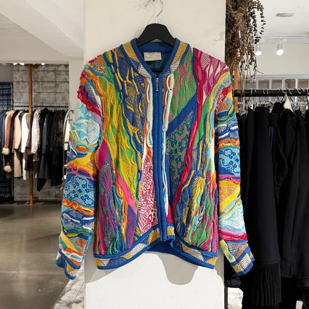 쿠지 멀티컬러 3d 케이블 니트 집업