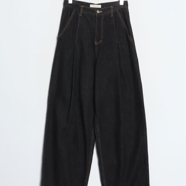 UNE MANSION Tuck Wide Denim Pant (28~29)