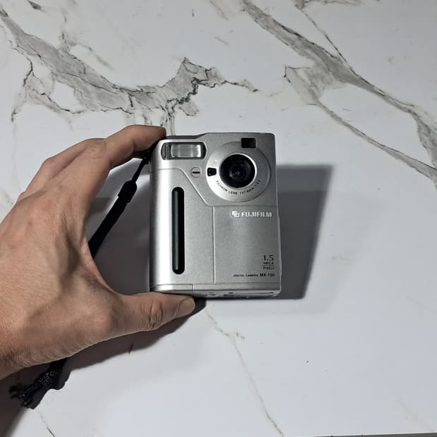레트로 감성! 빈티지 카메라 후지필름 MX-700