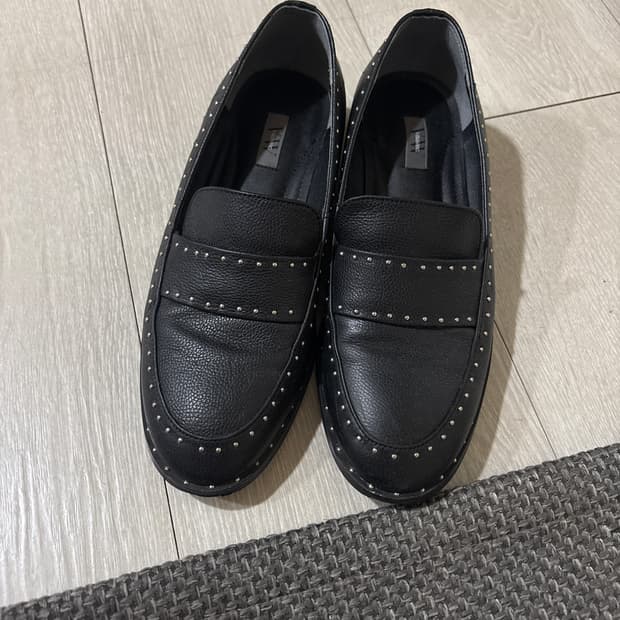 베라왕 stud loafer