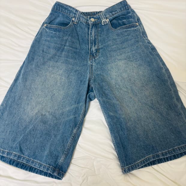 어반스터프 슬랍 데님 아트워크 버뮤다 팬츠