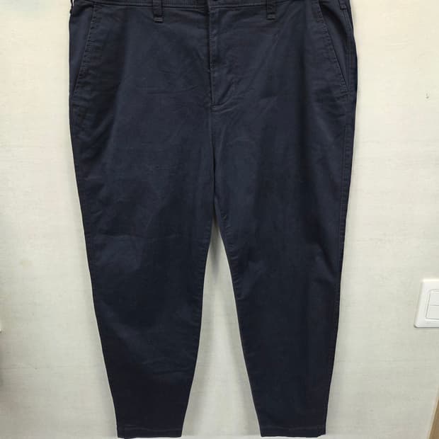 홀리스터 크롭 테이퍼드 치노팬츠 33