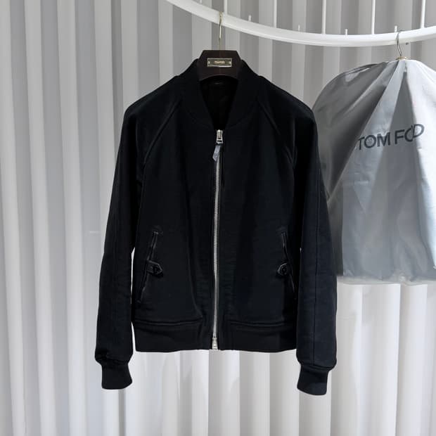 (A+/52) / 톰포드 리브드 레더 블루종 봄버 자켓 블랙