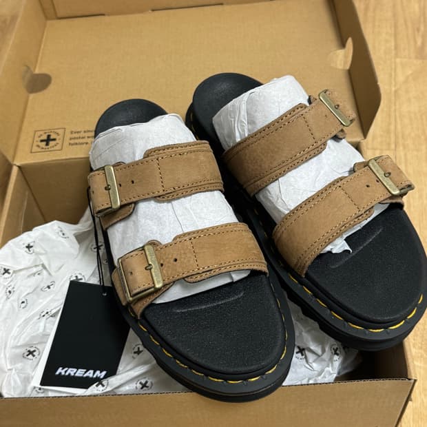 닥터마틴 마일즈 230