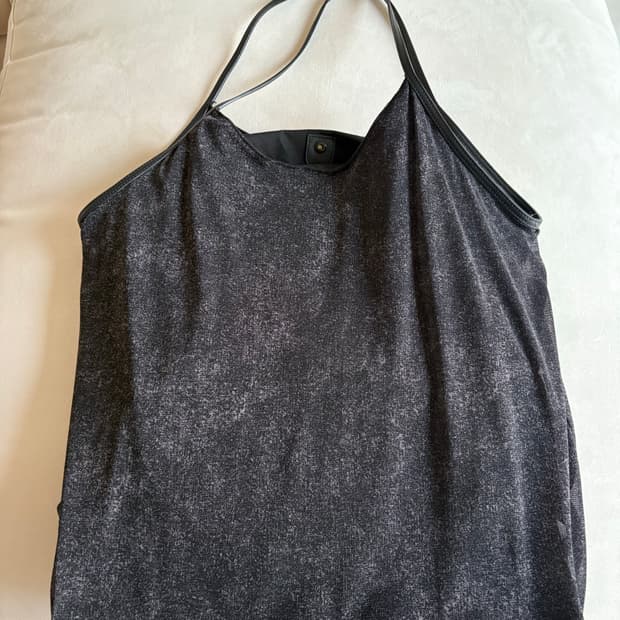 A.ta visible bag black