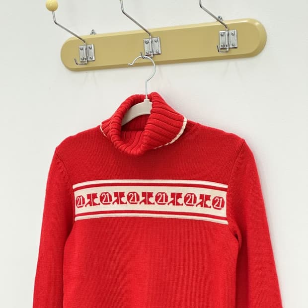 courreges / 꾸레쥬 레드 로고 터틀넥 