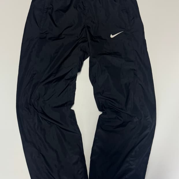 나이키 올드스쿨 스톰핏 솔로 스우시 트레이닝 팬츠 블랙