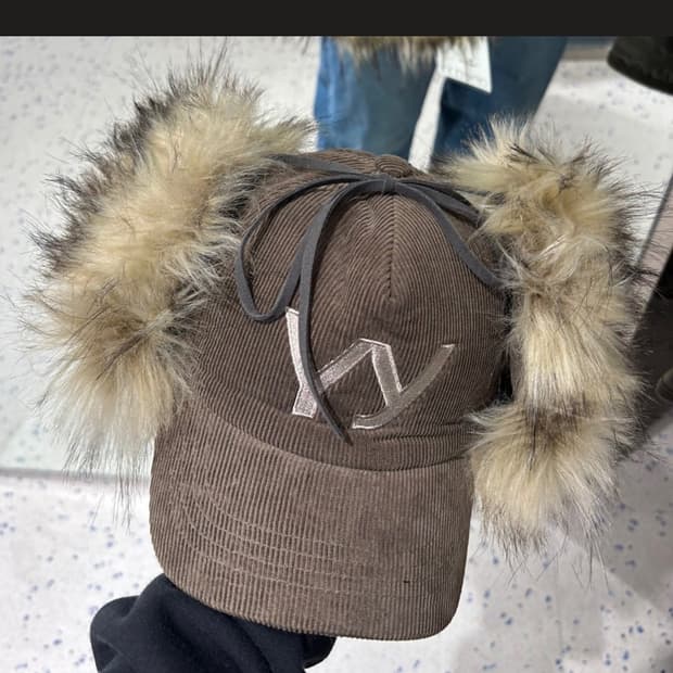 오픈와이와이 퍼 이어플립 캡