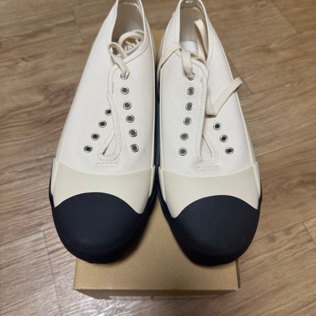 스틸바이핸드X문스타 23SS