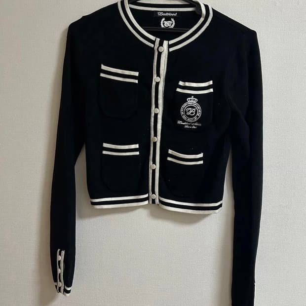 배드블러드 크라운 로고 가디건