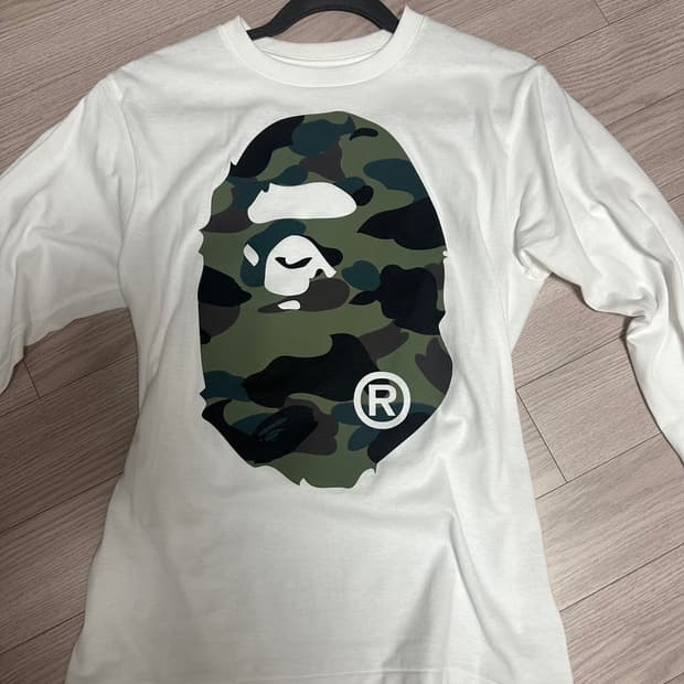 베이프 퍼스트 카모 빅 에이프 헤드 롱슬리브 티셔츠 화이트 