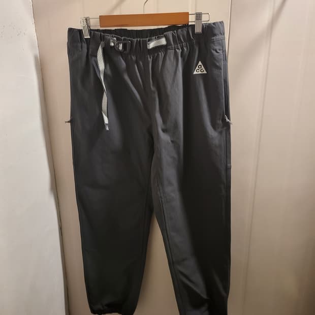 나이키 ACG 트레일 팬츠 다크스모크그레이