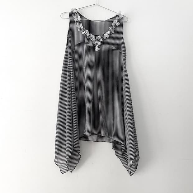 3d ruffle stripe sleeveless