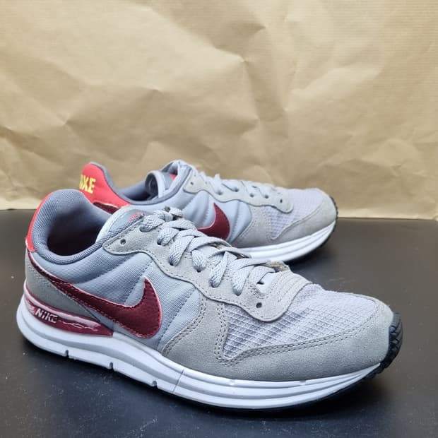 나이키 루나 인터내셔널 운동화250 