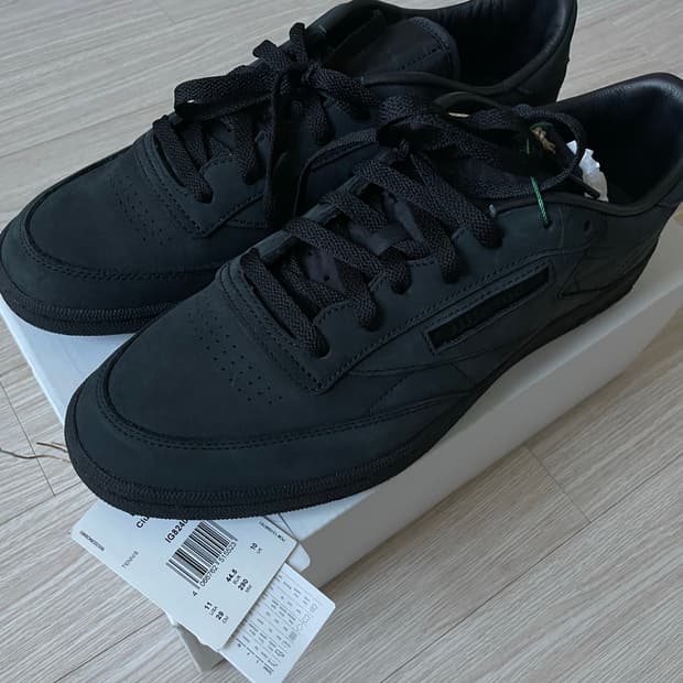 리복 자운드 클럽C 트리플 블랙