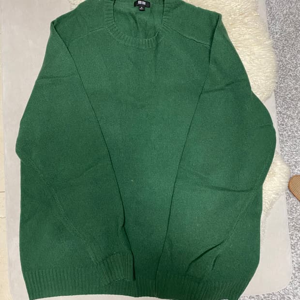 유니클로 니트 XL 세 개에 12000 원.