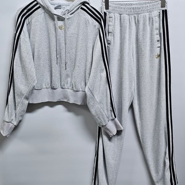아디다스 여성 벨벳 크롭 조거팬츠 셋업