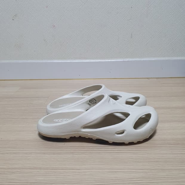 킨 여성 샨티 슬라이드 슬리퍼 240