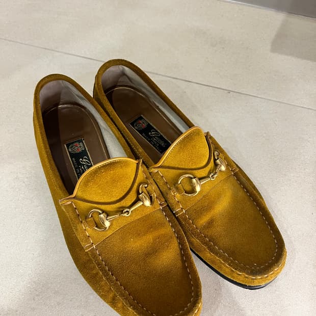 구찌 홀스빗로퍼 머스타드