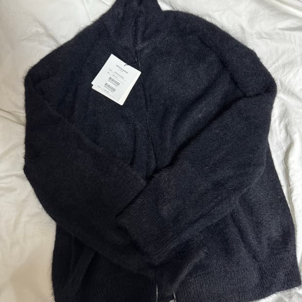 [52] 25fw 우영미 헤어리 집업 니트 판매합니다