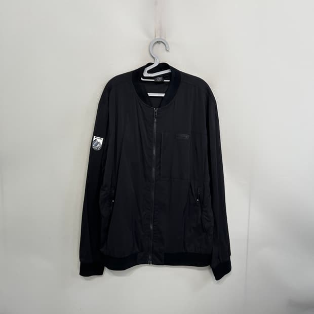 디스커버리 남성 바람막이 110 블랙