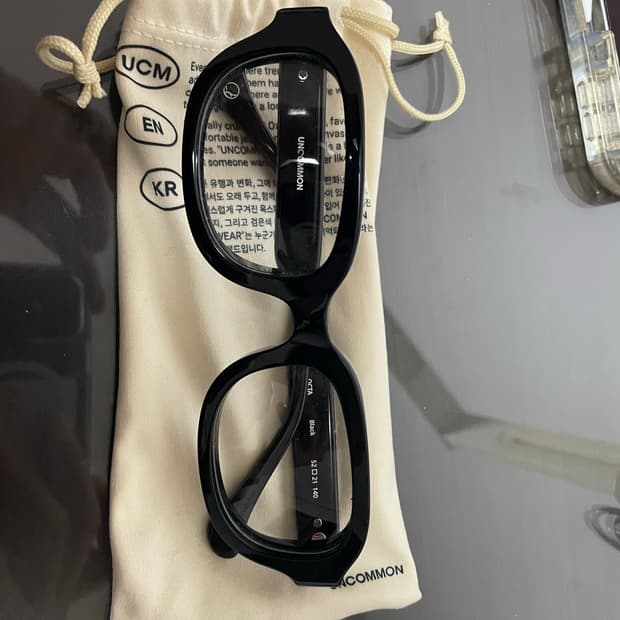 언커먼 바호스튜디오 아이웨어 옥타(블랙)